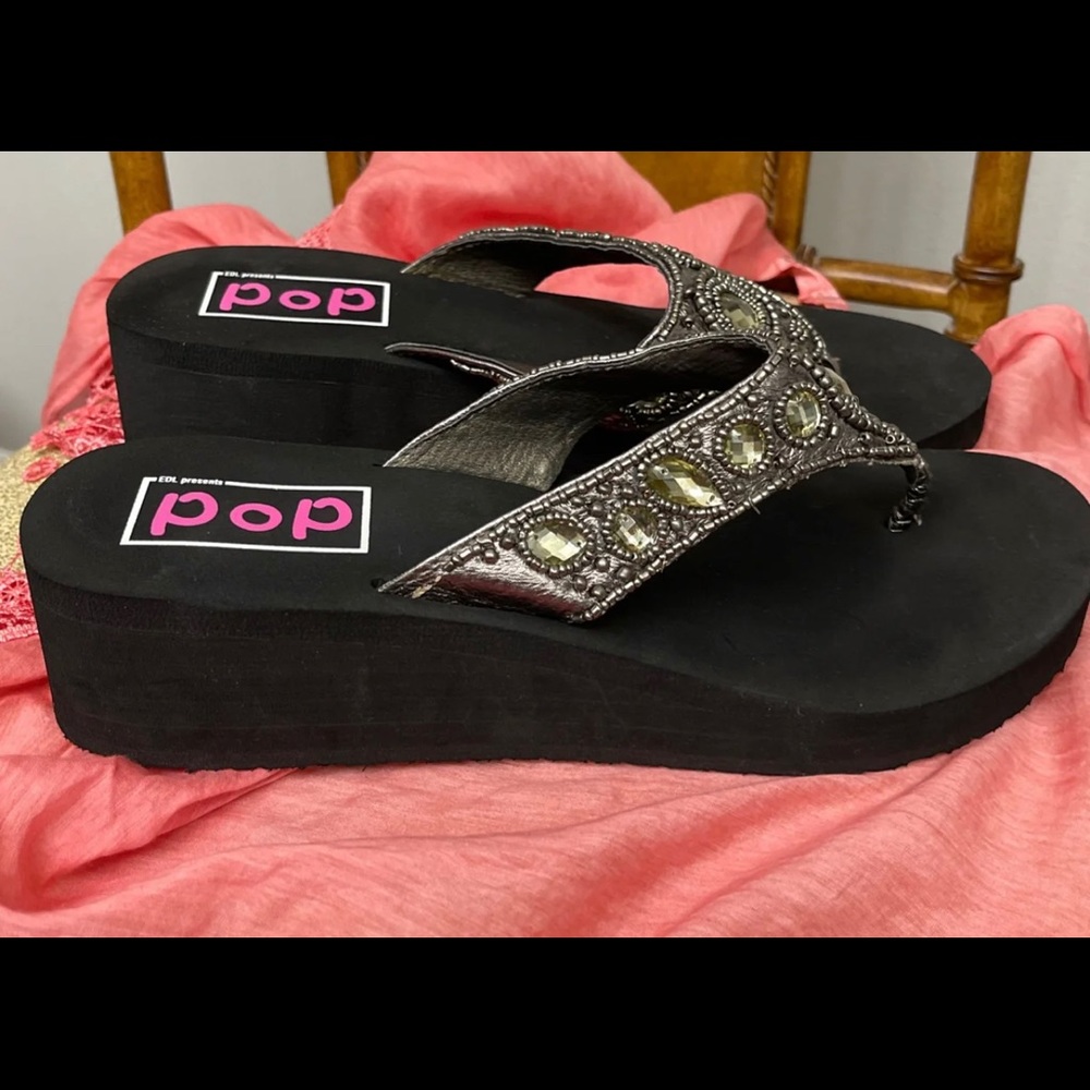 Beaded Sandals (size 7/Worn Once) - Picture 4 of 6
